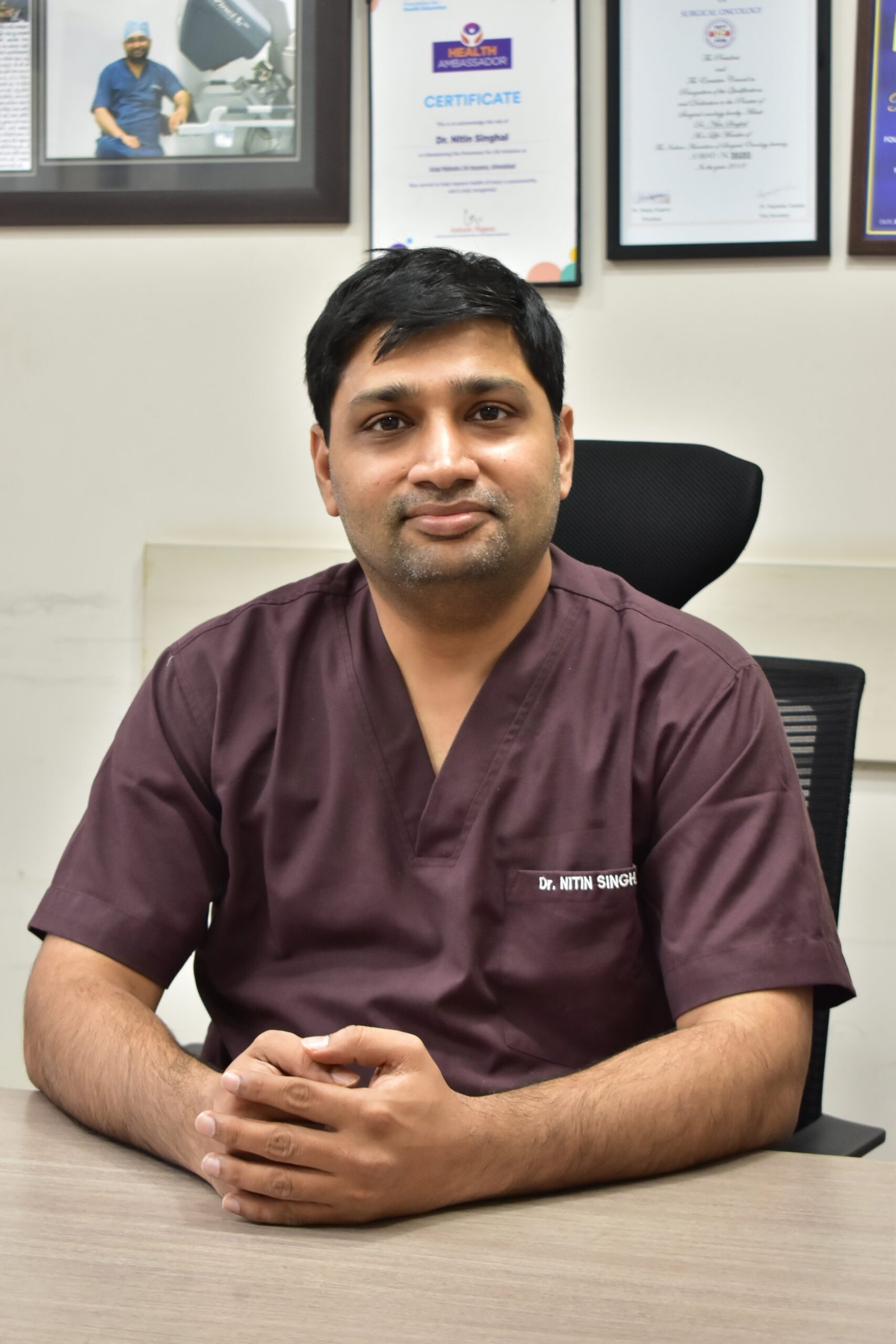 Dr. Nitin Singhal, robotic cancer surgery expert, Ahmedabad